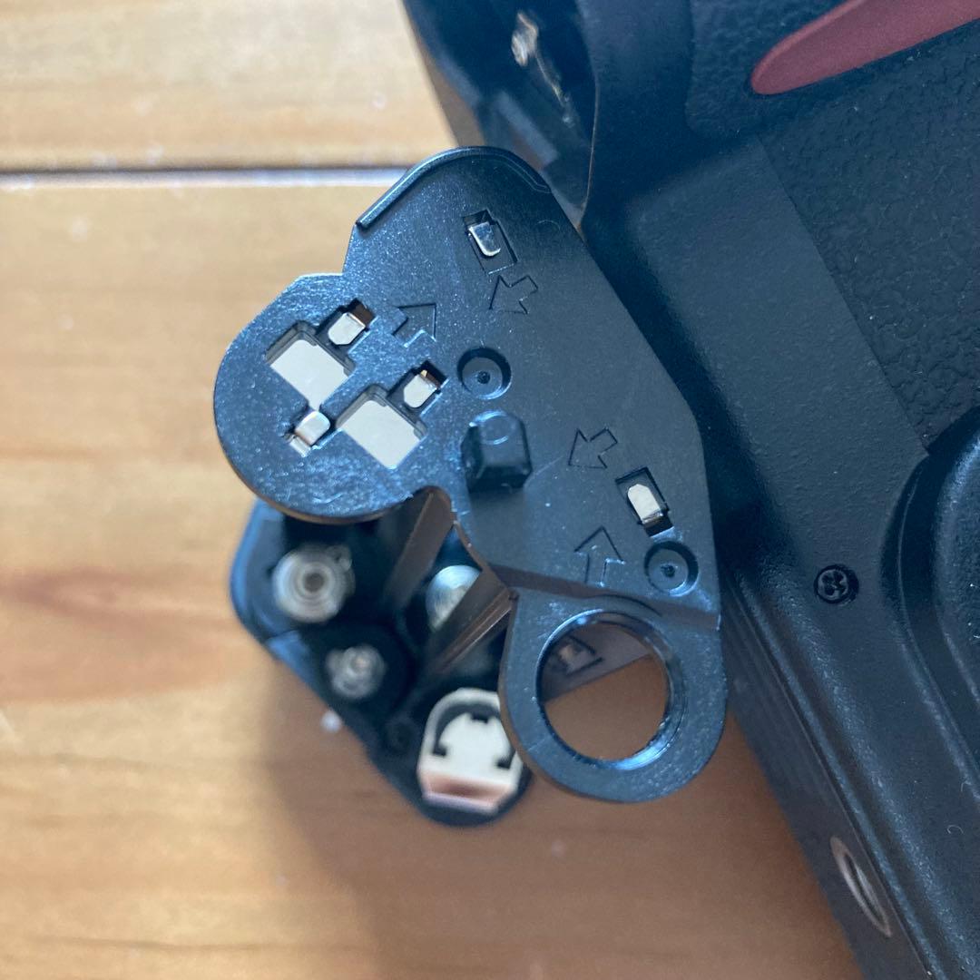 NIKON F100 フィルムカメラ 一眼レフ（新品電池BOX）