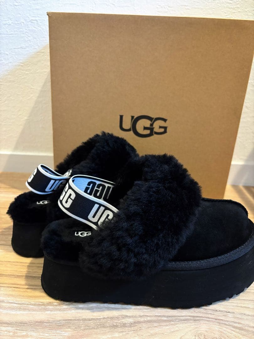 UGG Funkette / アグ ファンケット　ブラック　23