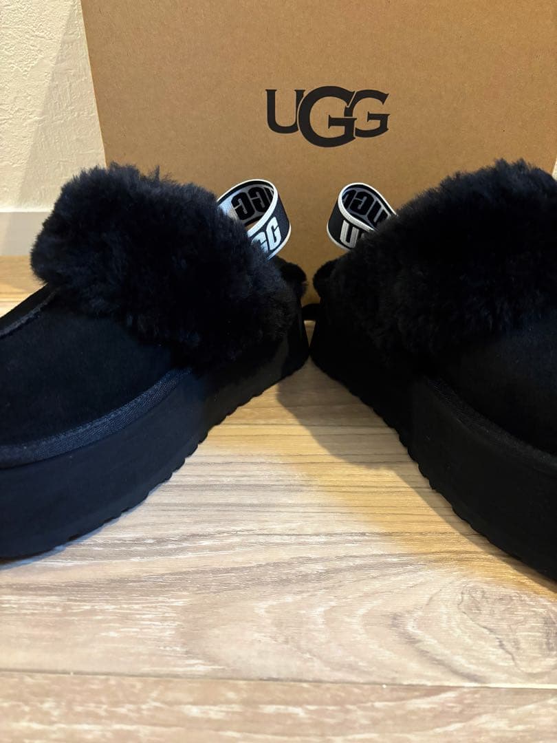 UGG Funkette / アグ ファンケット　ブラック　23