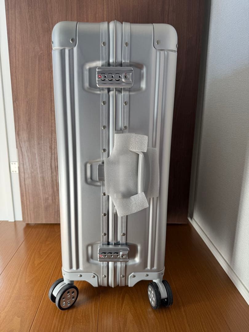 Mercedes-Benz キャリーケース　65リットル　新品　最安値