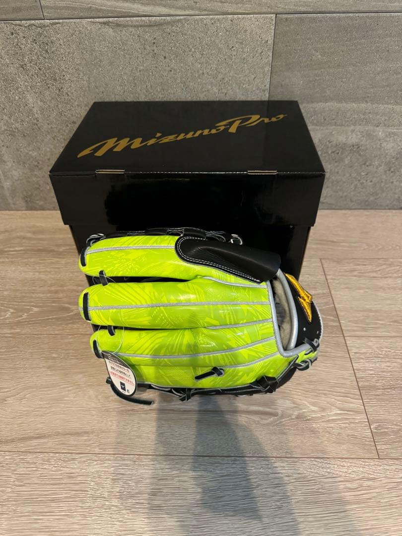 ミズノプロ　軟式用　グラブ　グローブ　投手用　定価44,000円　限定品