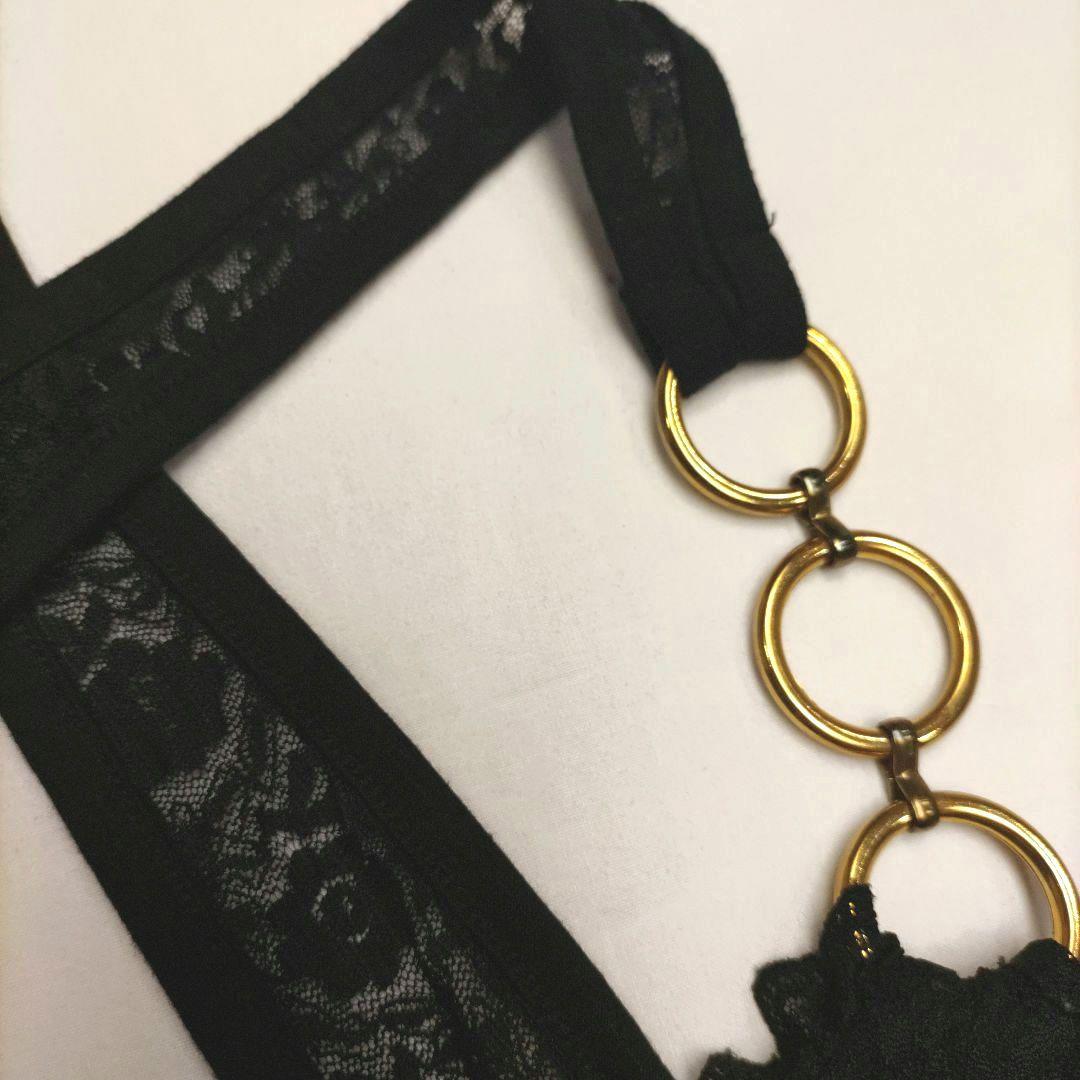 そ*ン様 d.i.a ダイヤ キャミソール レース ストライプ 背中あき 黒 ギ