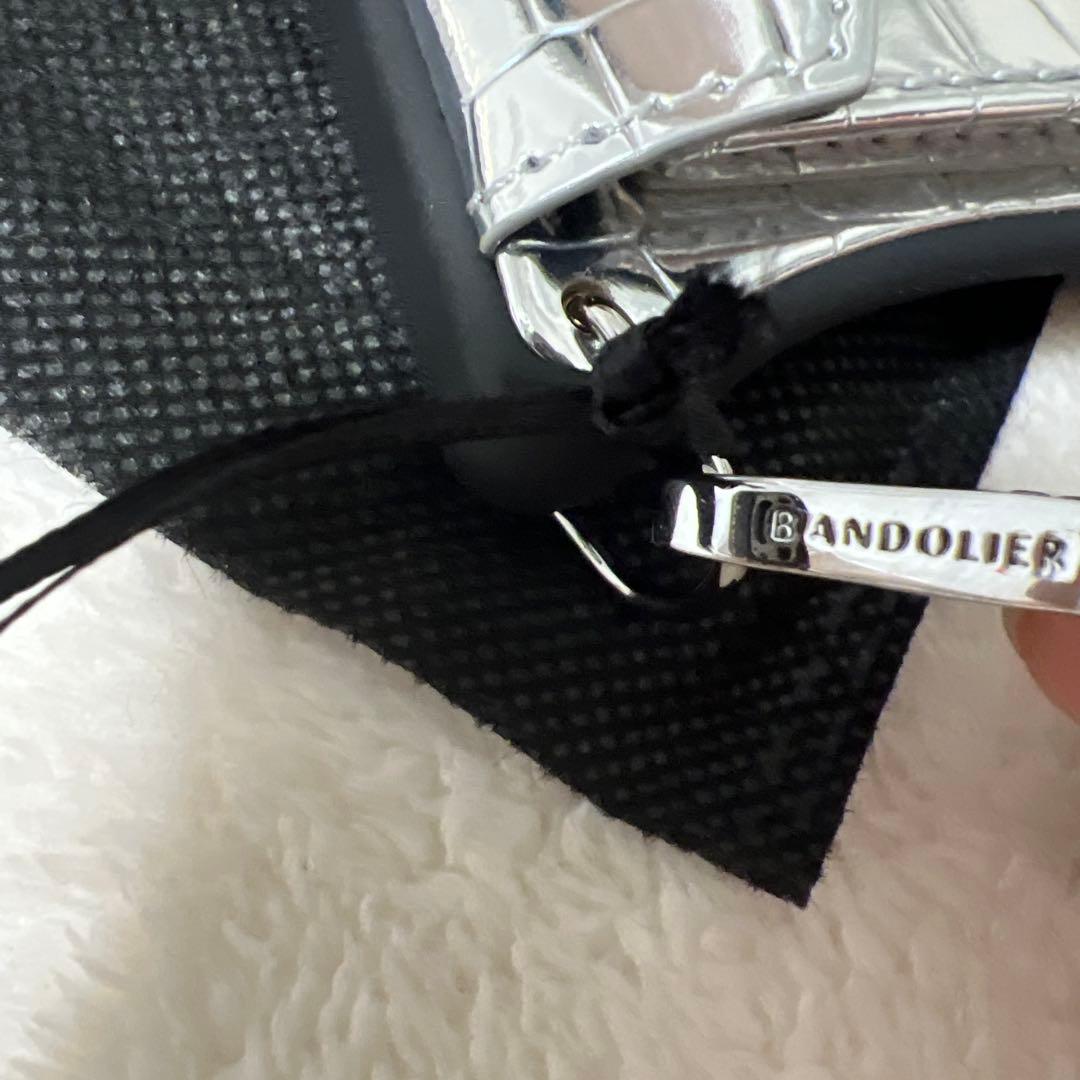 BANDOLIER iPhone 15 Pro ケース　シルバー