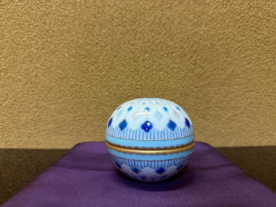 九谷焼　早助千晴　つばめ　蓋物　共箱