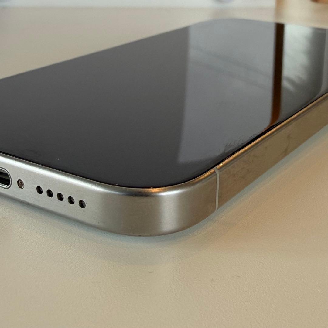 iPhone 15 Pro 265Gホワイト本体 ジャンク