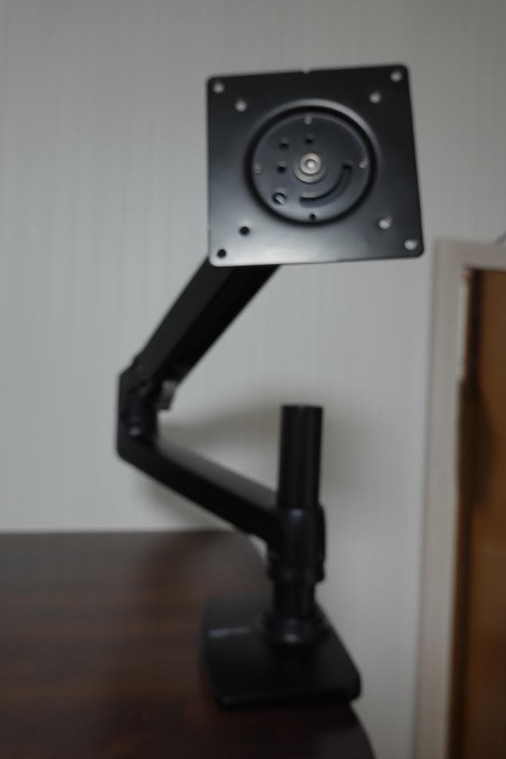 Amazon Basics【エルゴトロン LX】モニターアーム+ノートPCトレイ