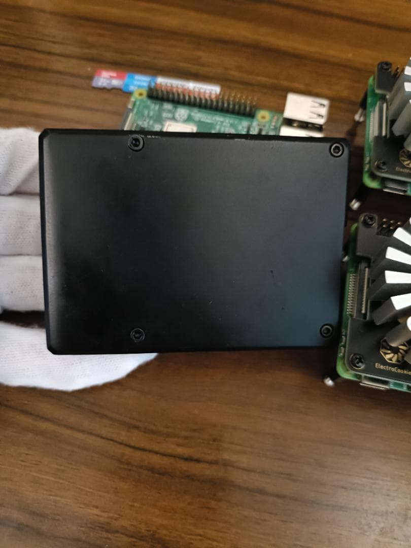 Raspberry Pi 4&3、ヒートシンクとSDカード付きセット