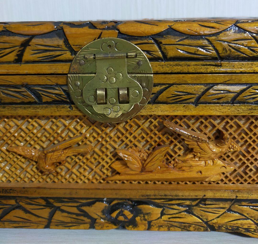 蔵出しセール✨楠の木　花鳥木彫り収納箱　希少品　お洒落