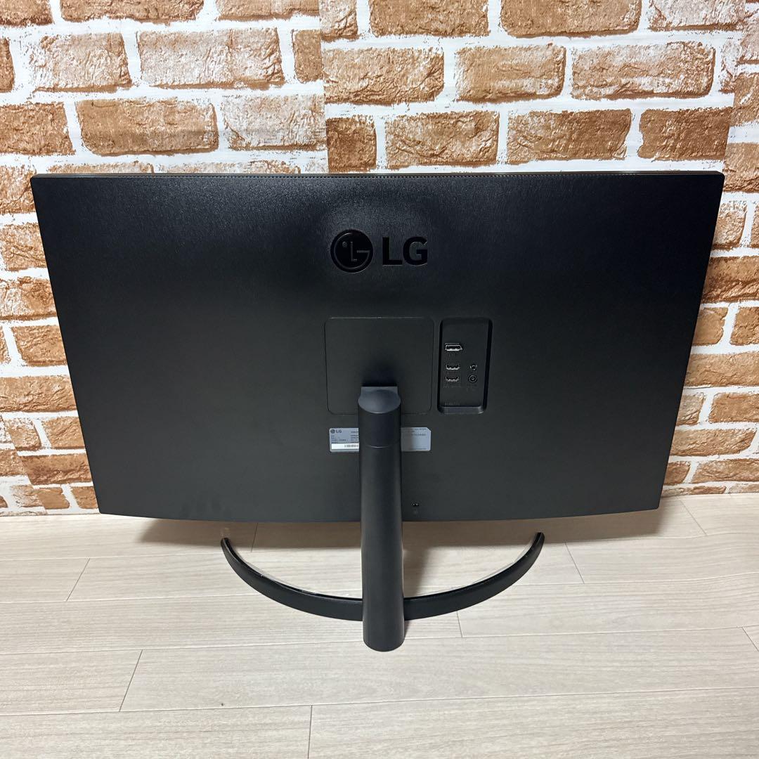 LG 32UR500K-B 31.5型 4K VA HDR モニター