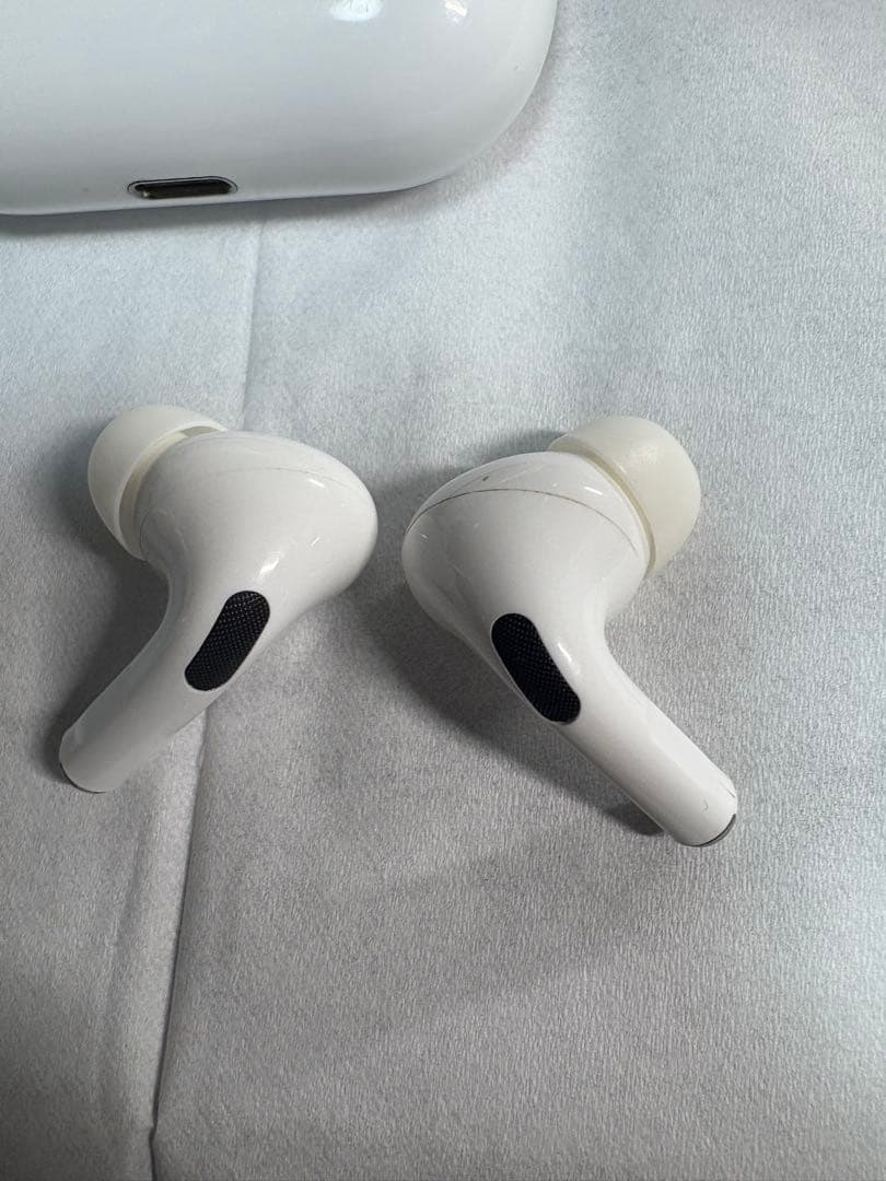AirPods Pro 2本体 ホワイト 充電ケース付き