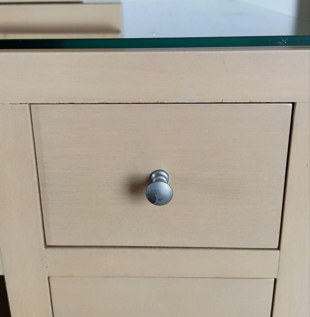 ドレッサー　椅子　天板クリアガラス付き　コンセント付き