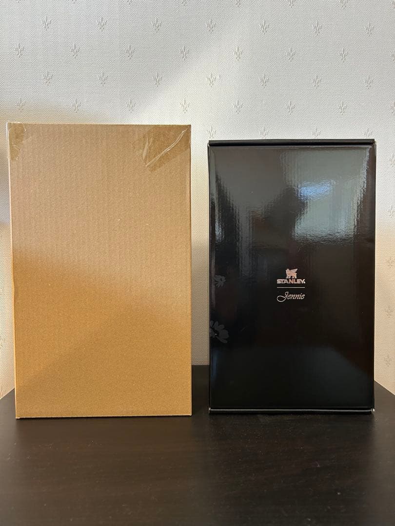 【限定】Stanley x JENNIE 真空スリム クエンチャー0.88 L