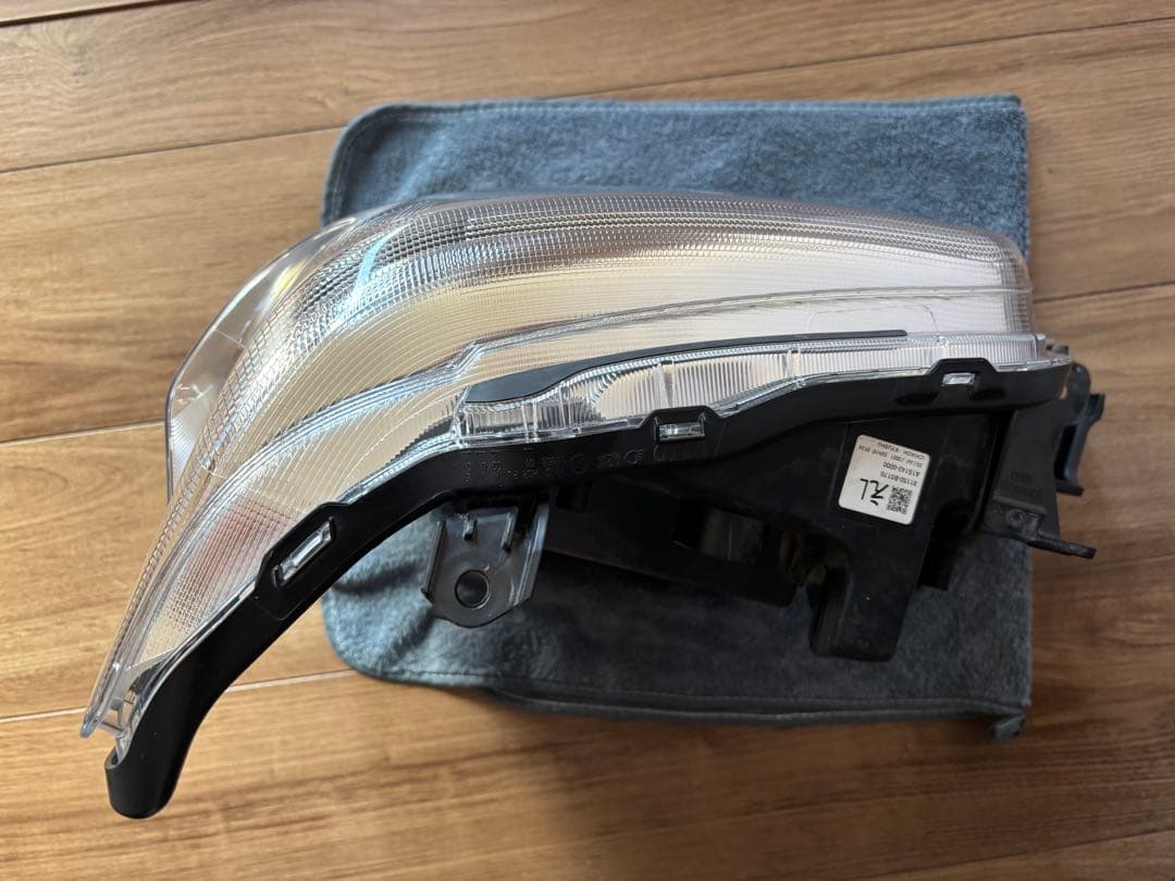 S321ハイゼット　LEDヘッドライト左です