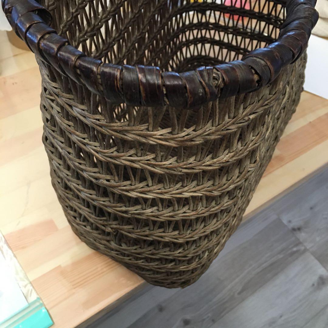 籐のかご(古いもの)