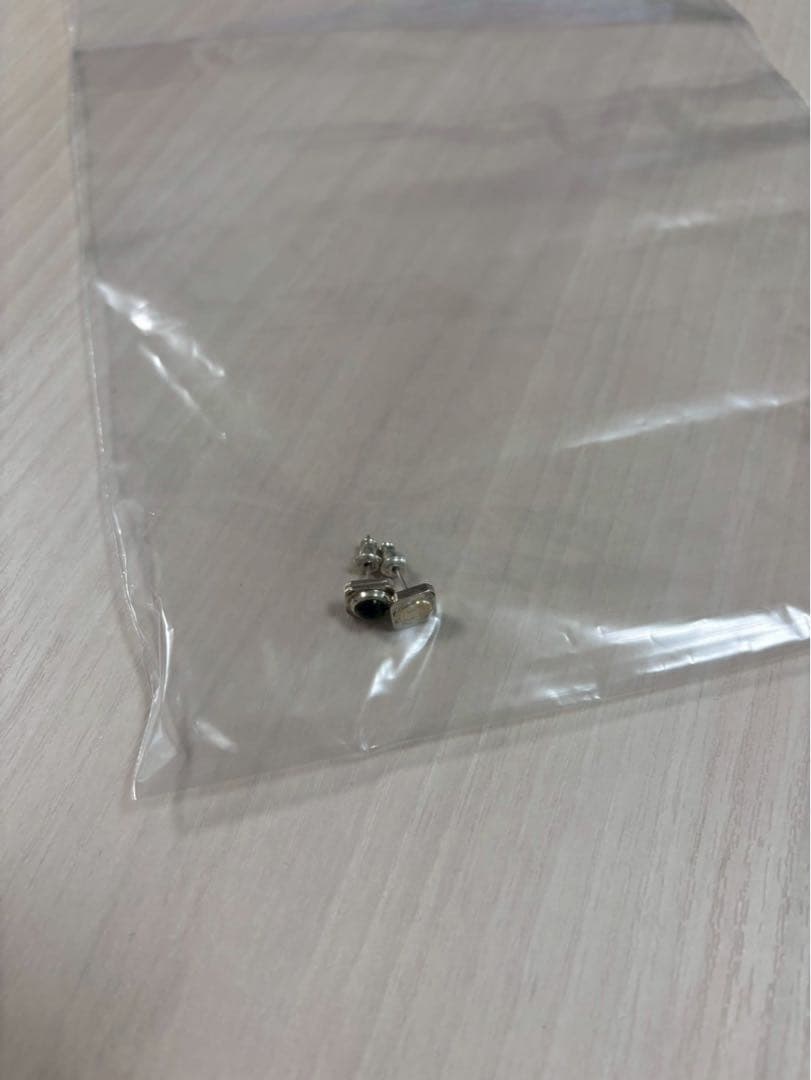 DAIZEN ストーンピアス オニキス 金（耳）ポイント