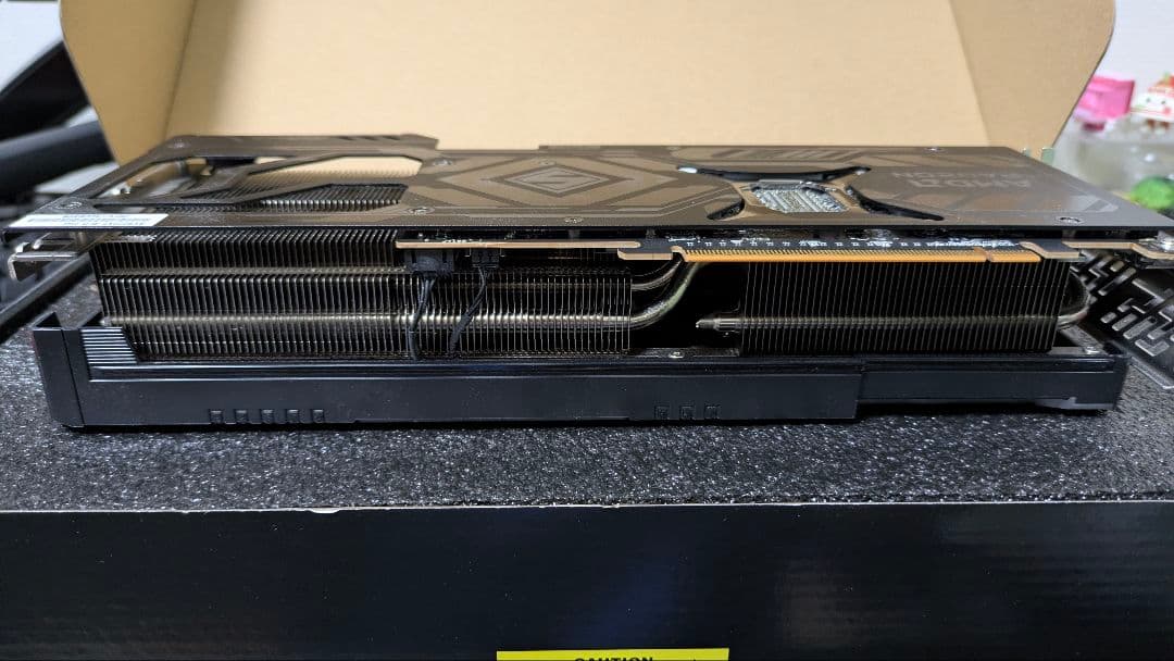 RX 9070 XT Steel Legend Dark 16GB　【美品】