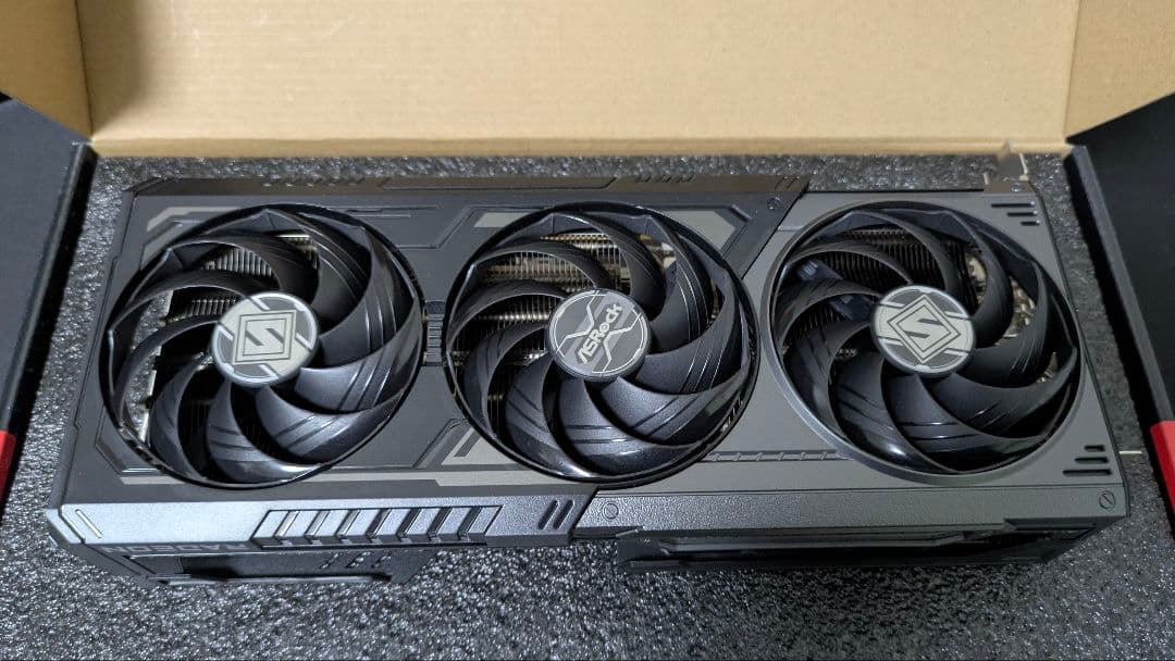 RX 9070 XT Steel Legend Dark 16GB　【美品】