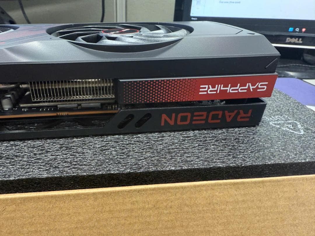 グラフィックボード・グラボ・ビデオカード AMD RX 7800XT