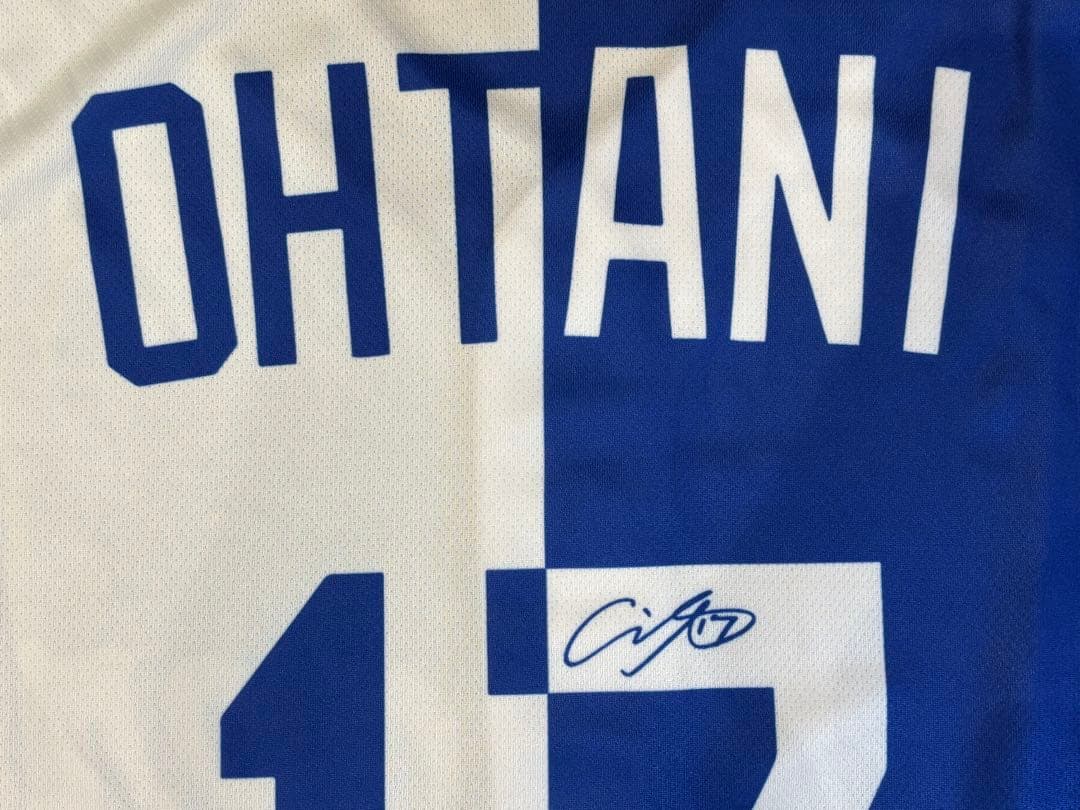 ⭐️期間限定価格⭐️非売品★大谷翔平ホーム＆ビジターミックスハーフサインユニフォーム