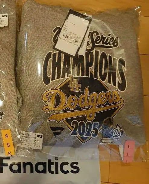 【正規品】ドジャース2025ワールドシリーズチャンピオン パーカーＬ