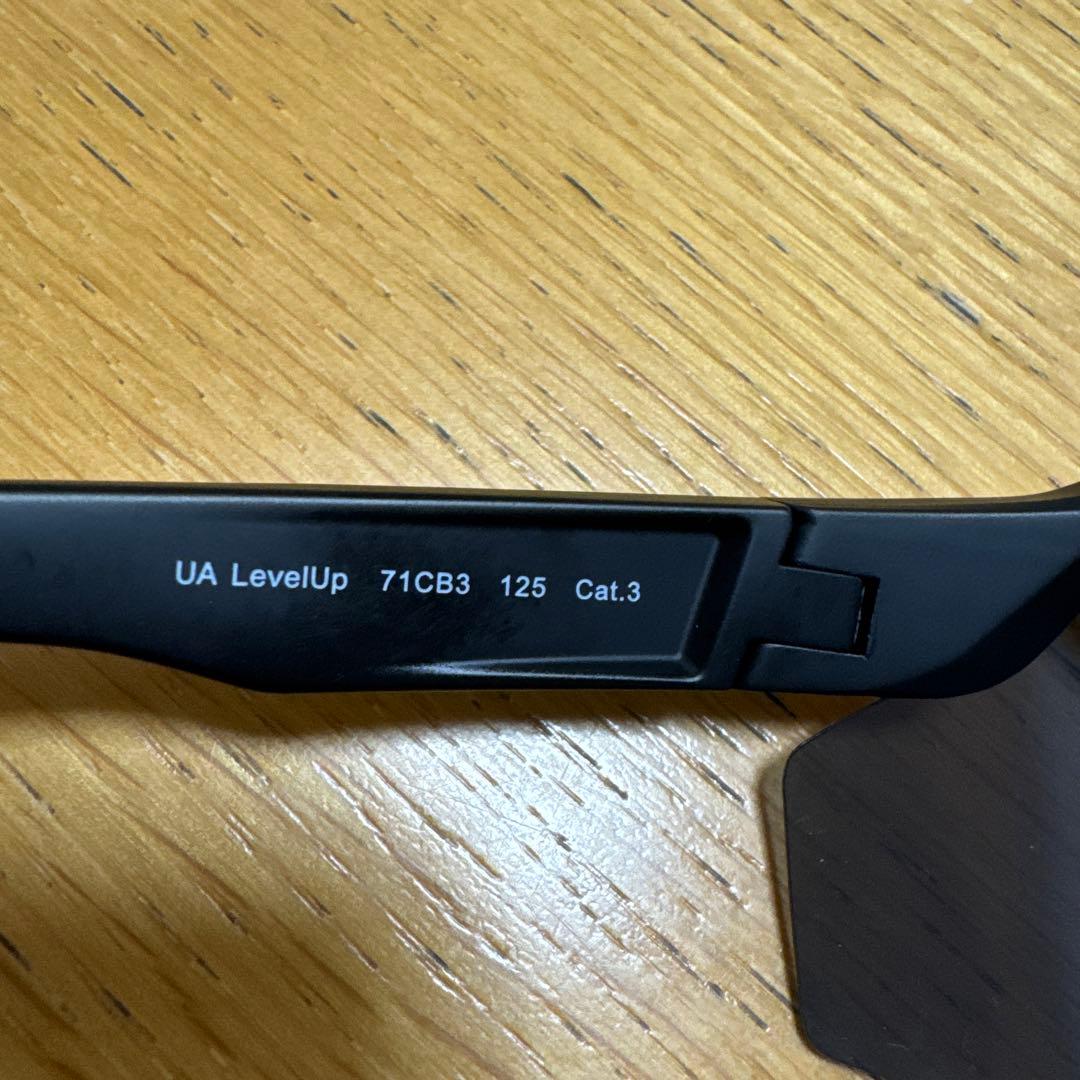 アンダーアーマー　サングラス