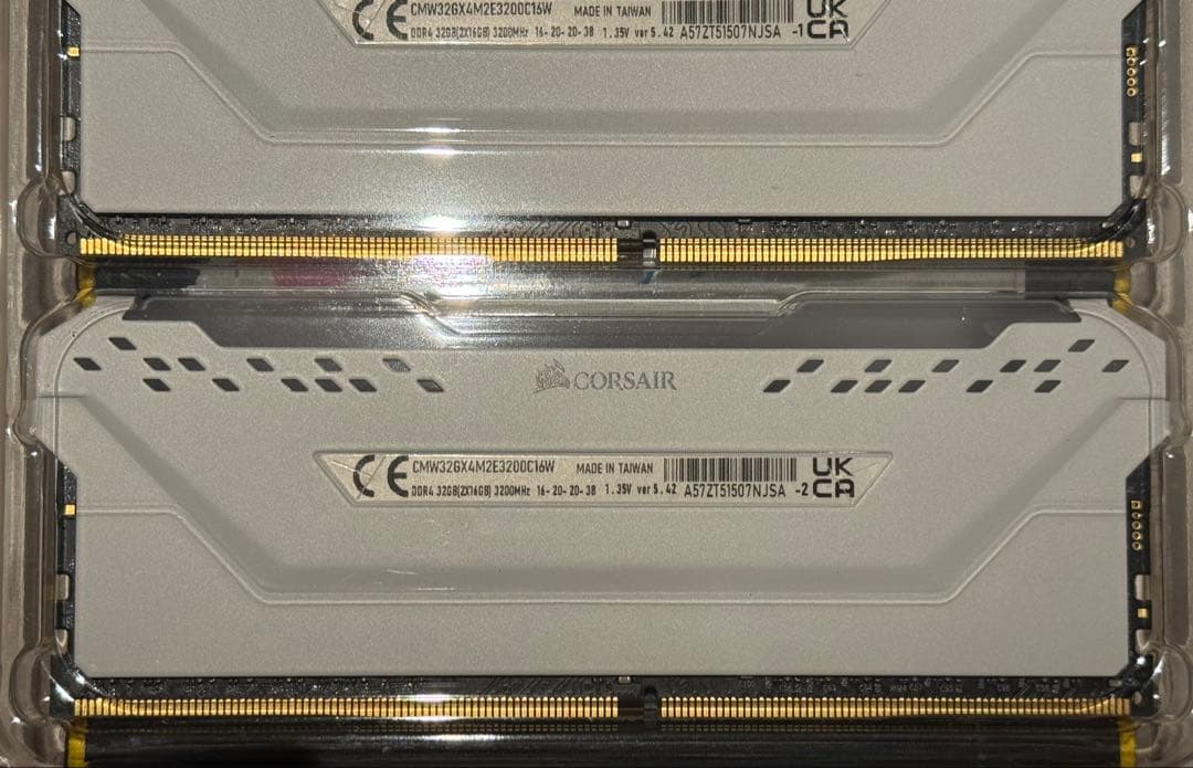 【CORSAIR】Corsair DDR4-3200MHz RGB 32GB