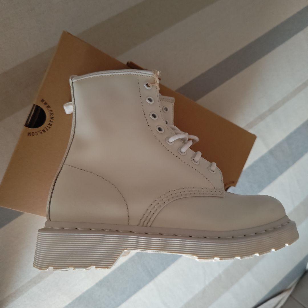 Dr. Martens 新品未使用 ホワイト ブーツ