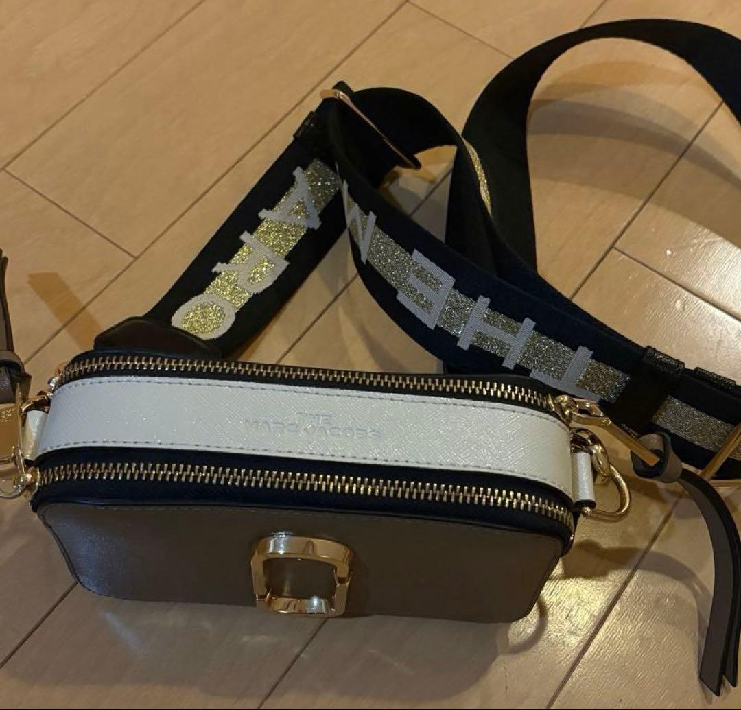 今だけセール‼️今日処分‼️結構綺麗】 MARC JACOBS スナップショット