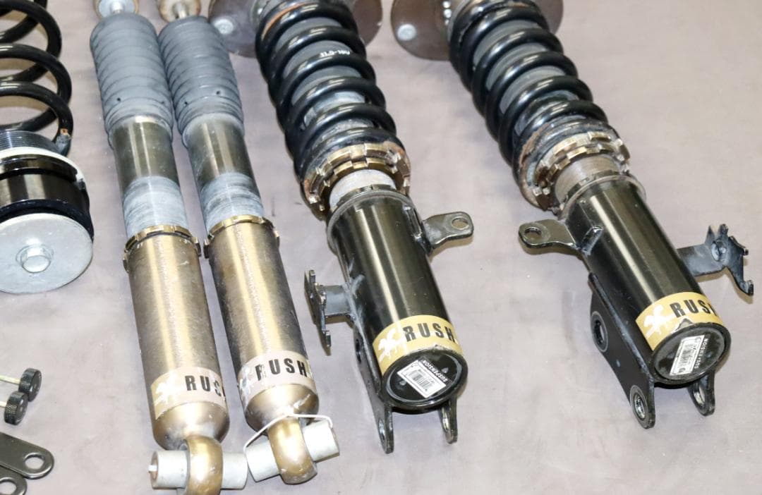 トヨタ プリウス ZVW30 ZVW35　RUSH(ラッシュ) 　車高調