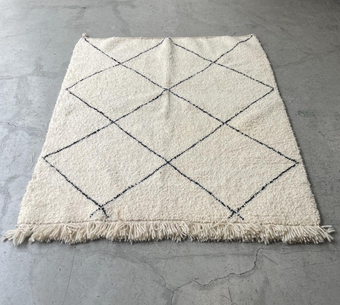 【Vintage Rug】184cm ×153cm　ベニワレン　ベルベル人