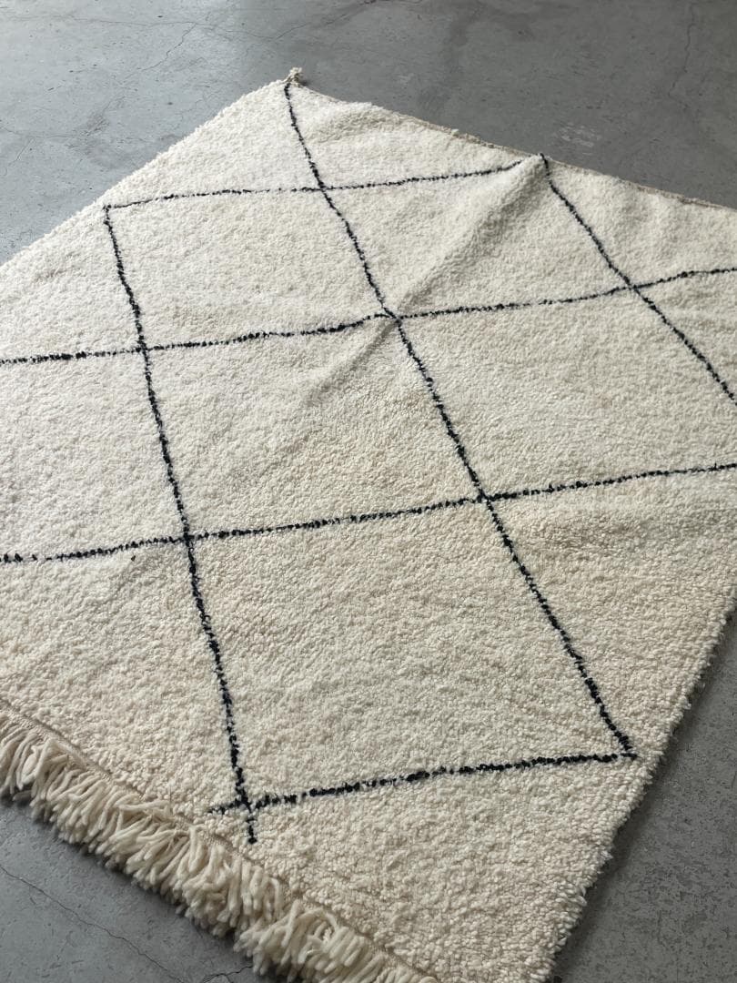 【Vintage Rug】184cm ×153cm　ベニワレン　ベルベル人
