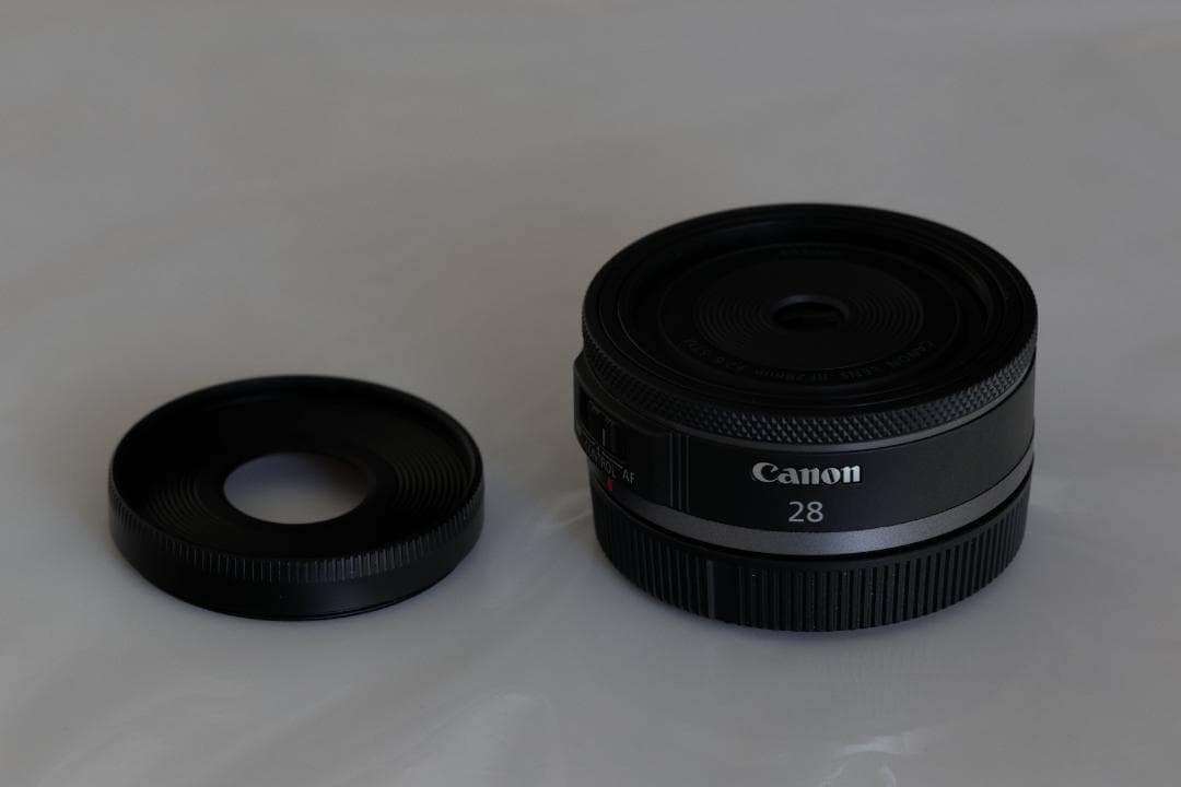 Canon RF 28mm F2.8 STM レンズ フード付き