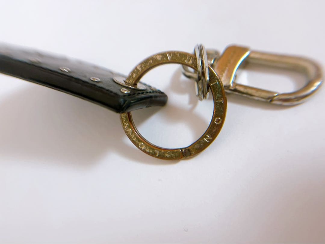 ルイヴィトン　LOUIS VUITTON キーホルダー　モノグラム　ブラック