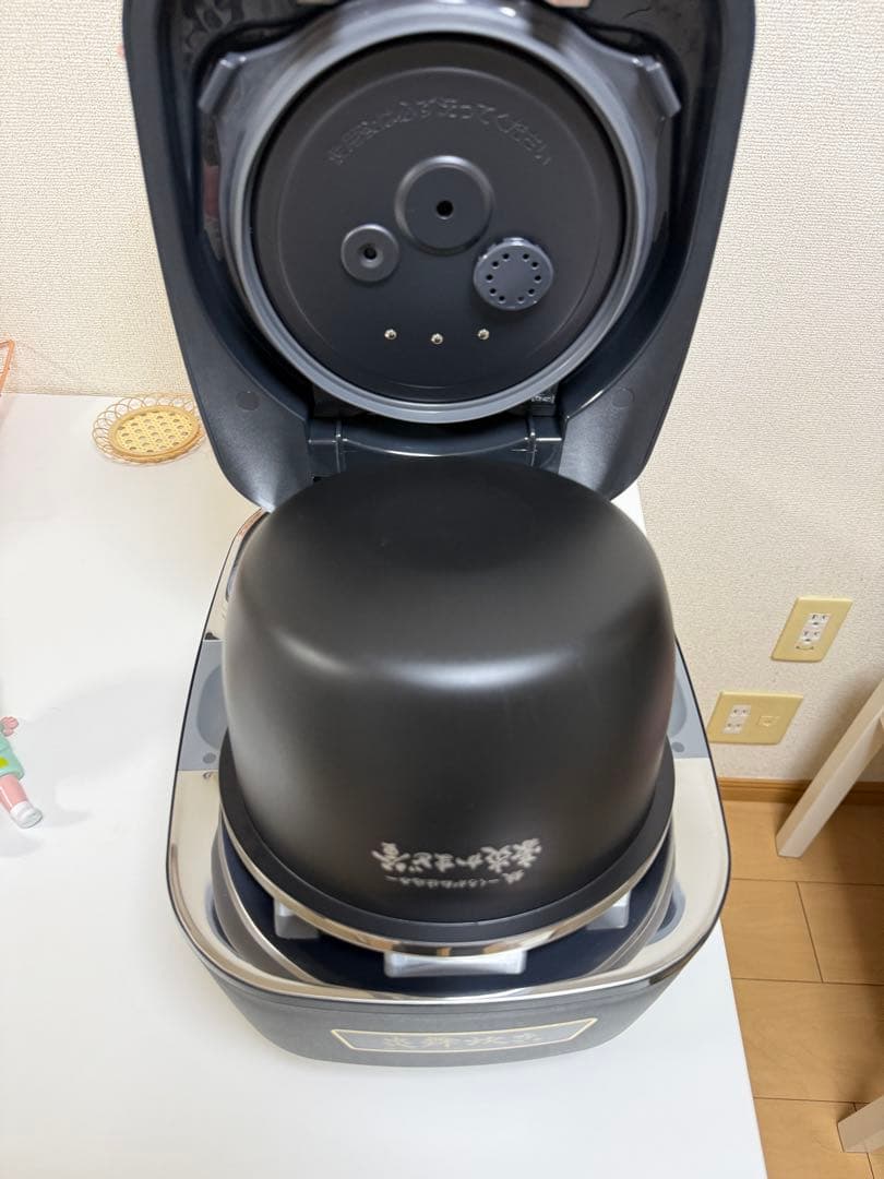 象印炎舞炊き NX-AA10 圧力IH 5.5合2025年製