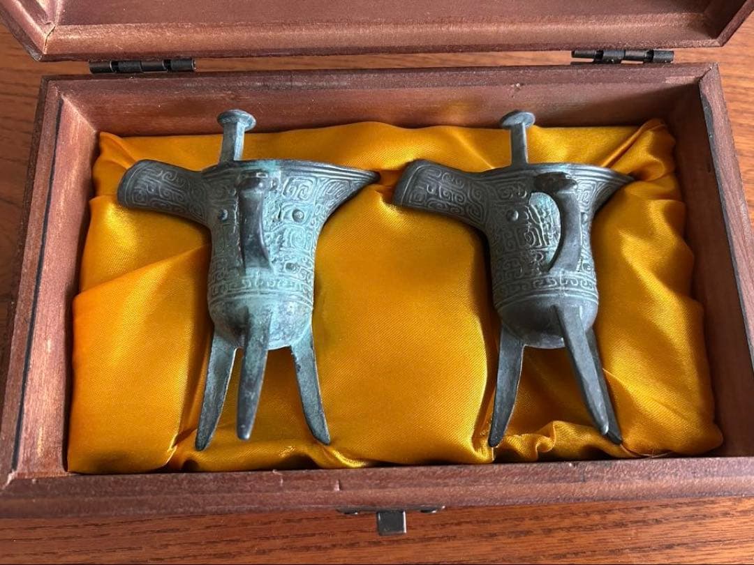 #アンティーク雑貨　酒器　商周時代　レプリカ　青銅製　装飾　ホビー　美術品