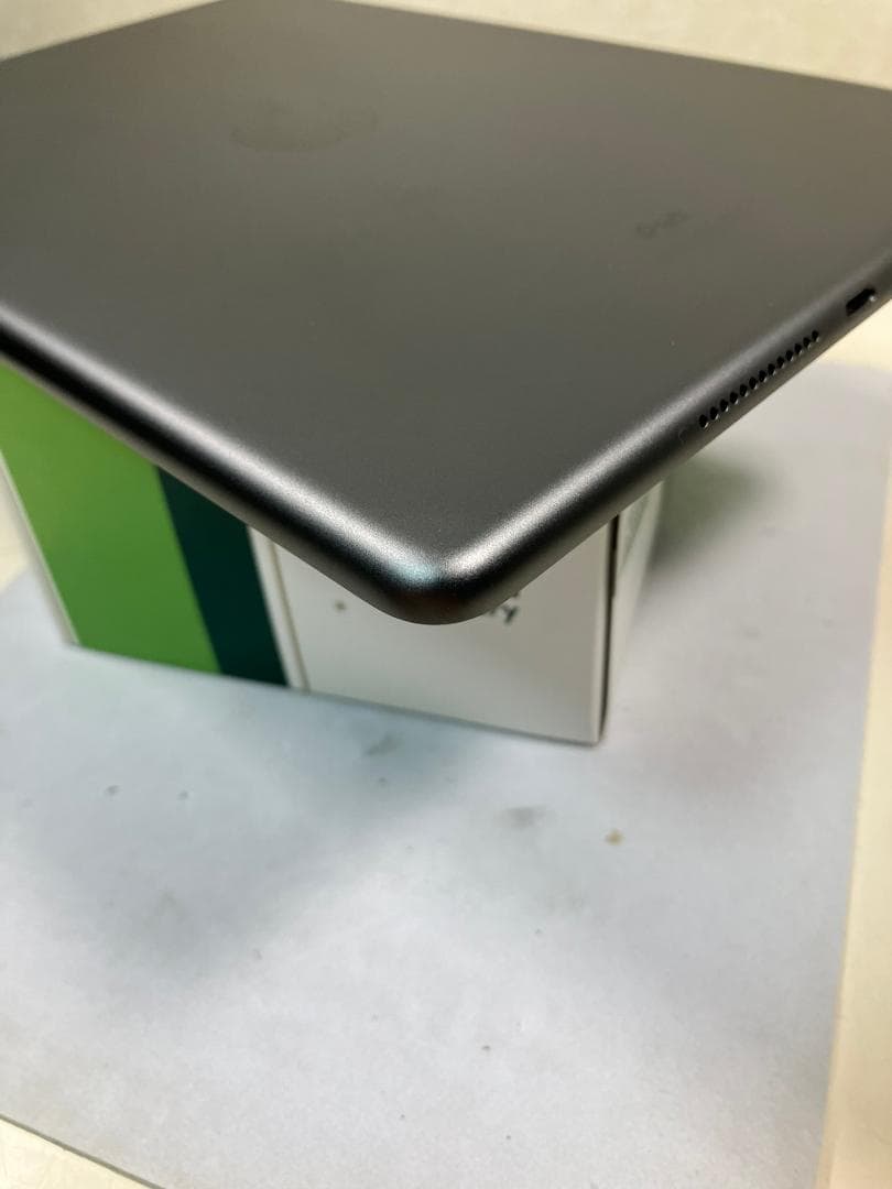 iPad 第7世代　128GB ゴールド　Wi-Fiモデル　中古品