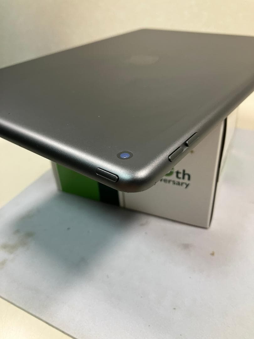 iPad 第7世代　128GB ゴールド　Wi-Fiモデル　中古品