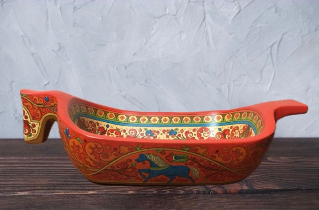 ロシア雑貨☆馬型の飾り皿 縁起物 アルハンゲリスク オリガ作 マトリョーシカ