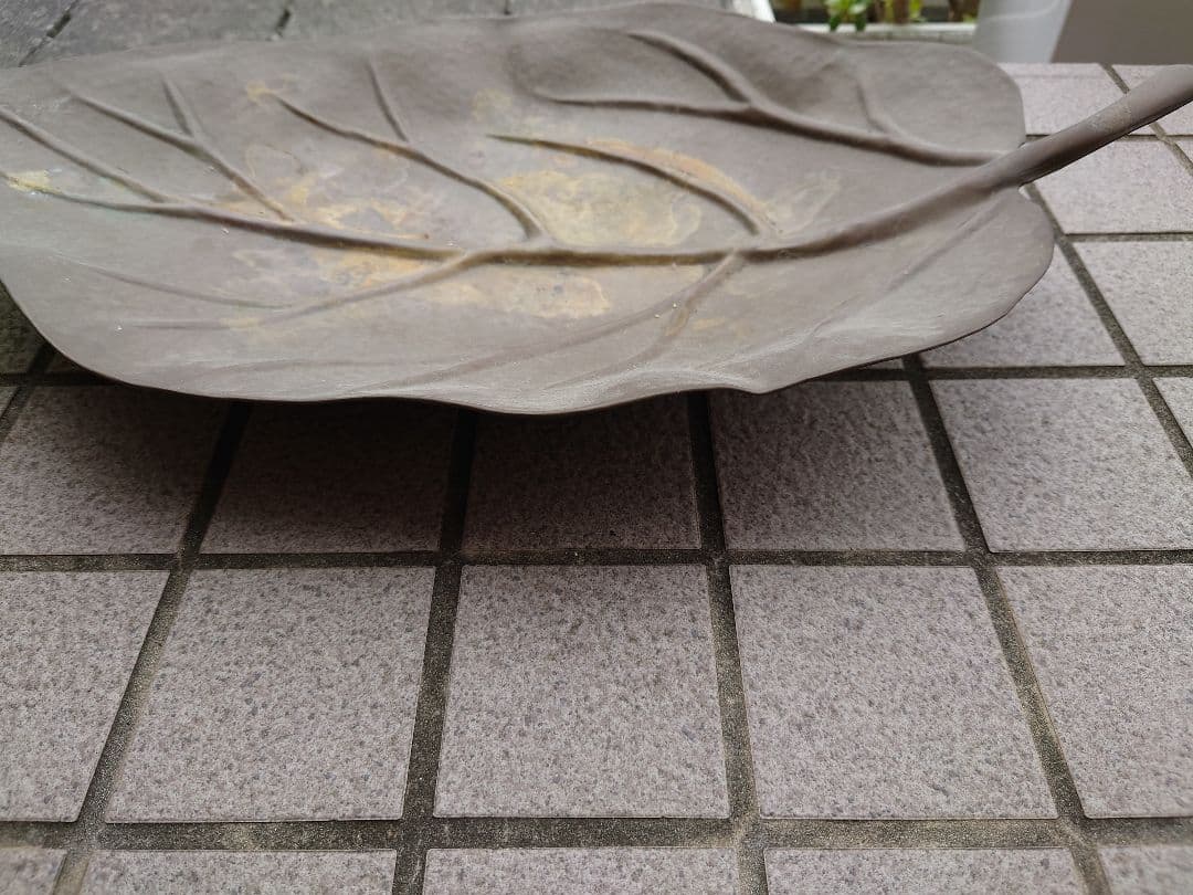 真鍮　大きな葉っぱオブジェ