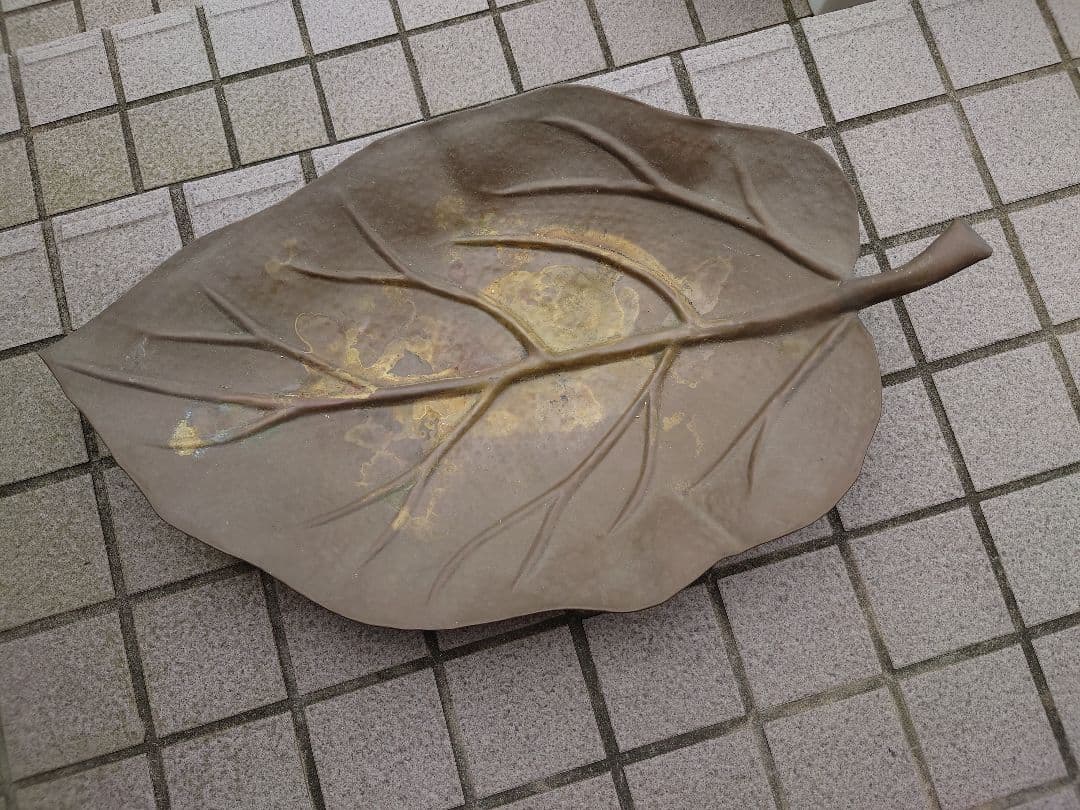 真鍮　大きな葉っぱオブジェ