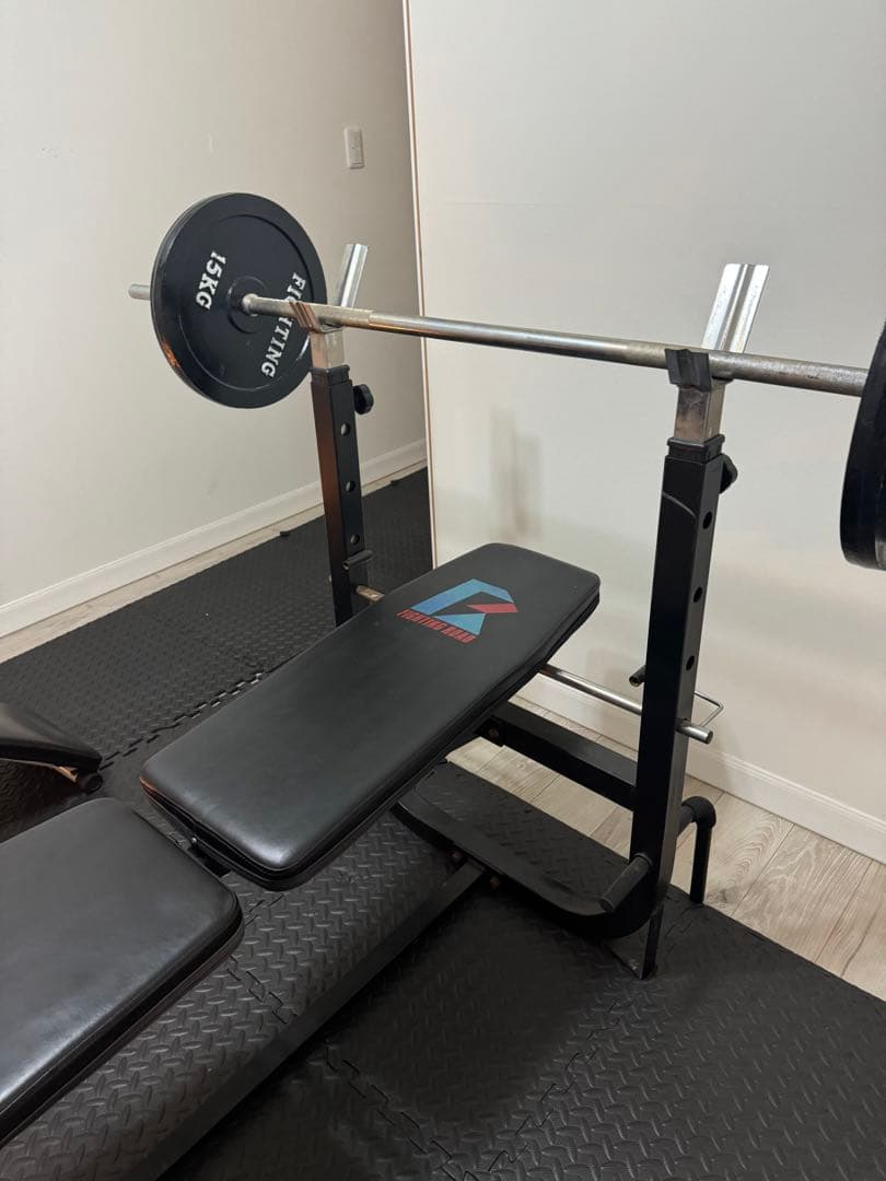 FIGHTING ROADベンチプレス　トレーニングベンチ バーベル付き