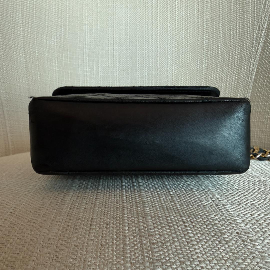 CHANEL ミニマトラッセ チェーンショルダーバッグ ブラック ラムスキン