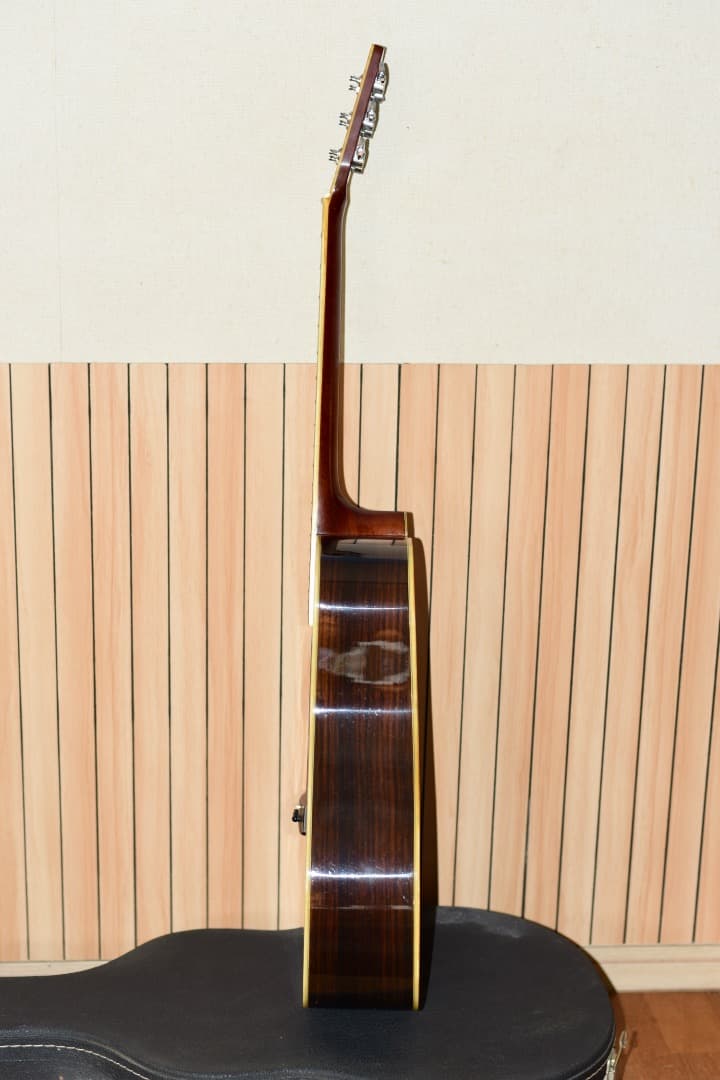 Morris　W-30　モーリスアコースティックギター　ケース付き