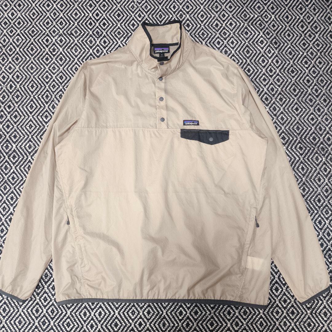 未使用　パタゴニア　スナップTフーディニ　ナイロン　ベージュ　XL