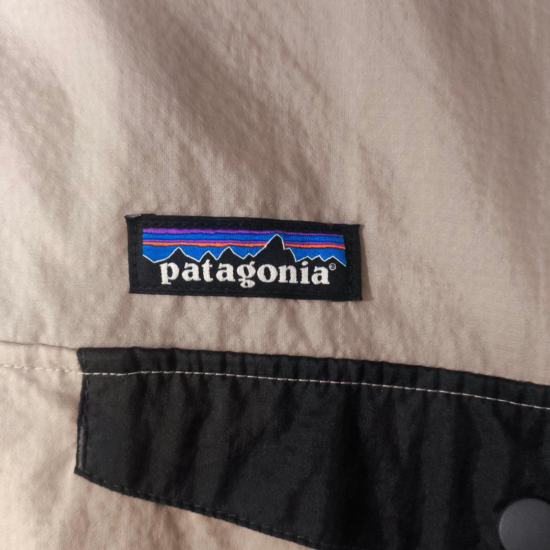 未使用　パタゴニア　スナップTフーディニ　ナイロン　ベージュ　XL