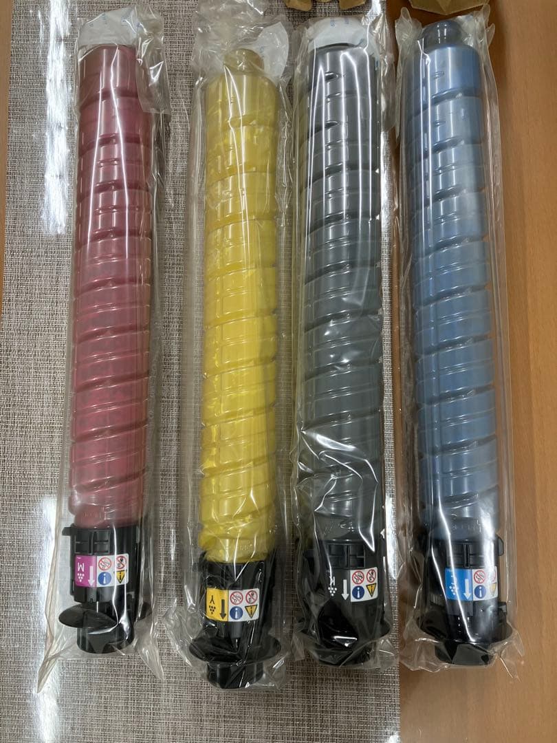 リコー純正コピー機C2503 トナー 4本セット　未使用品