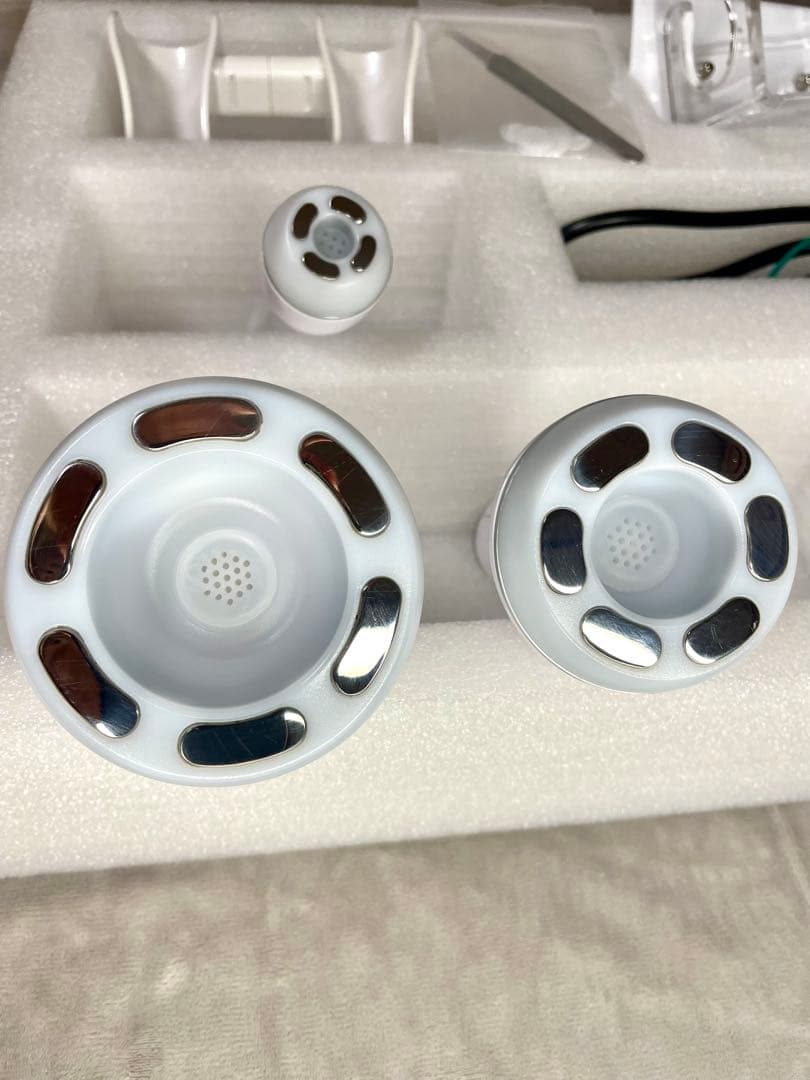 【最終価格】ラディクラッシュ 美容機器 RF 吸引 LED 88,800円