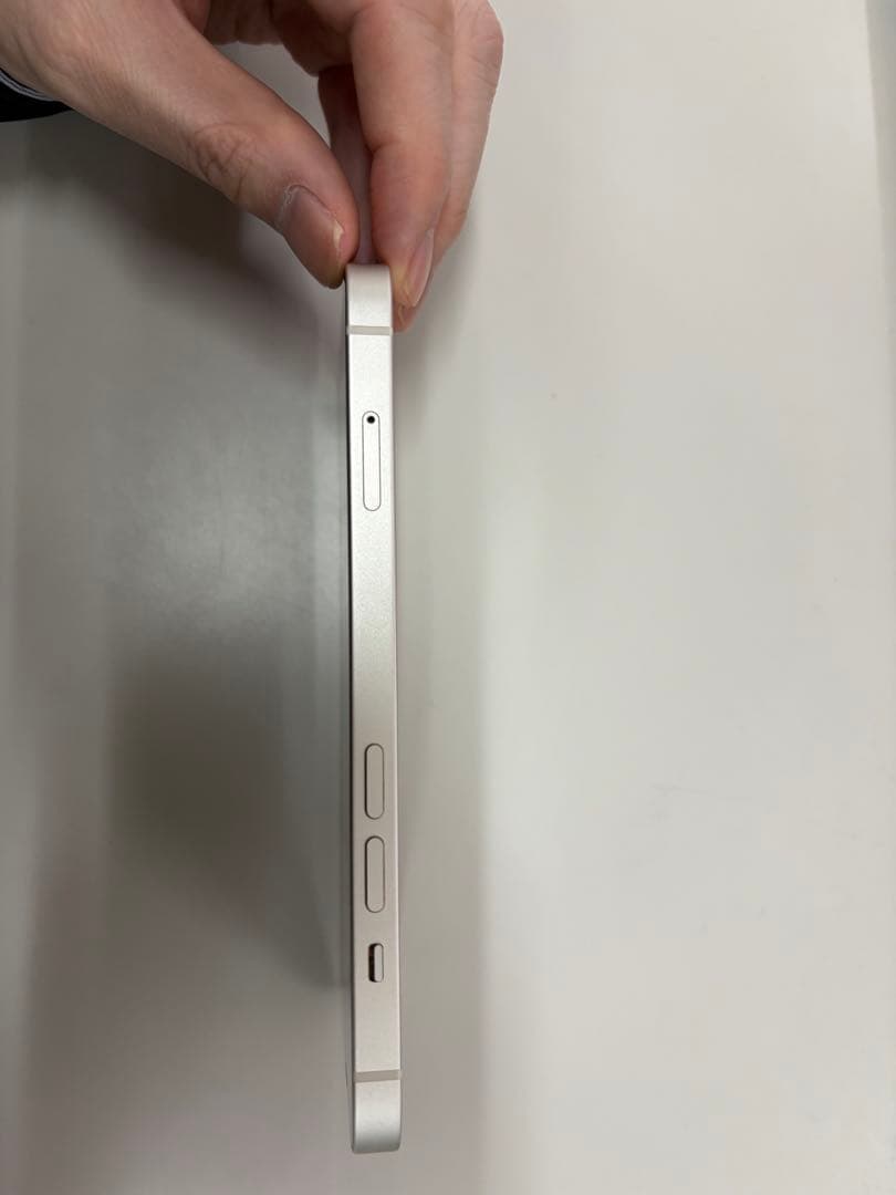 Apple iPhone 13 ホワイト simフリー　256GB