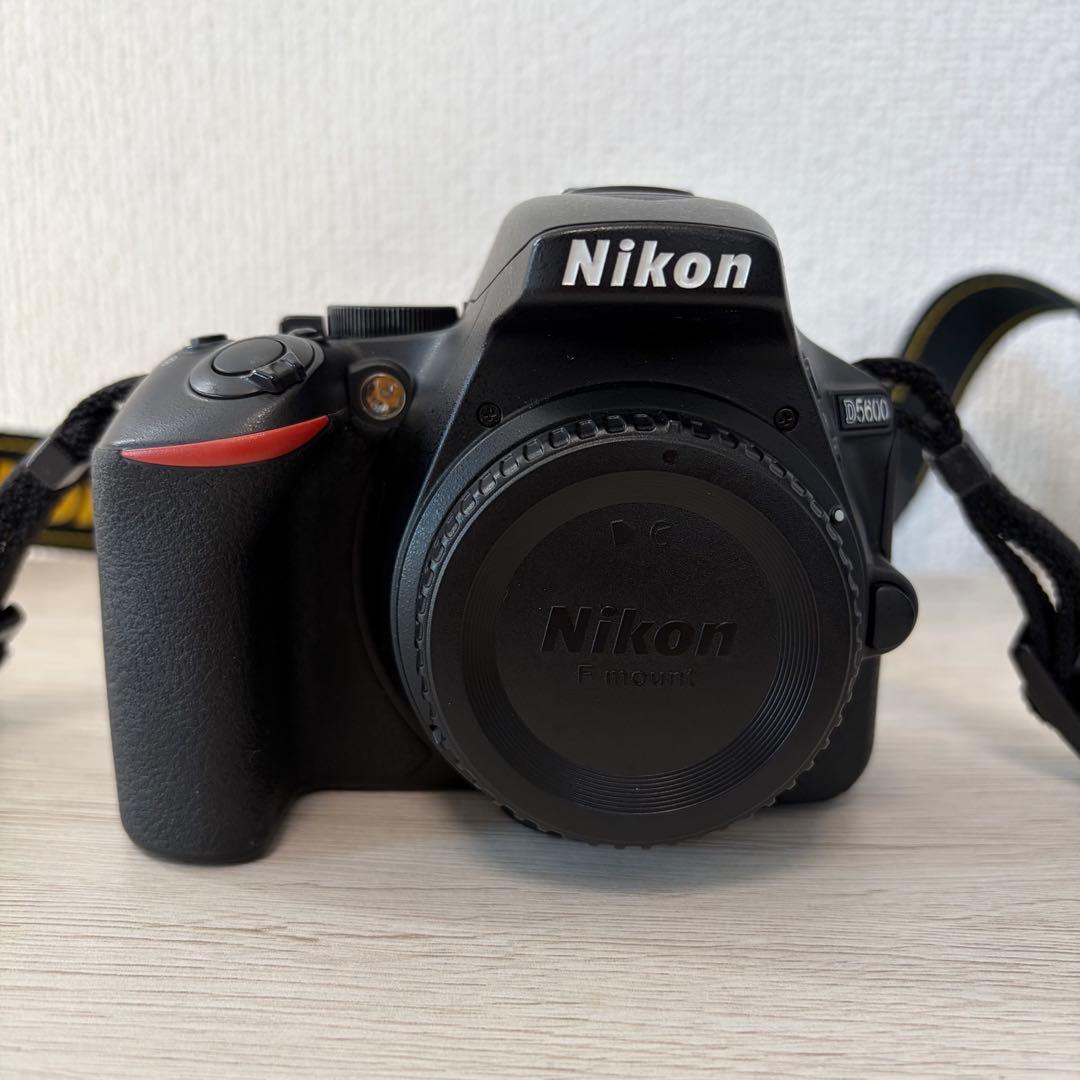 Nikon D5600 ダブルズームキッド＋35㎜単焦点レンズ