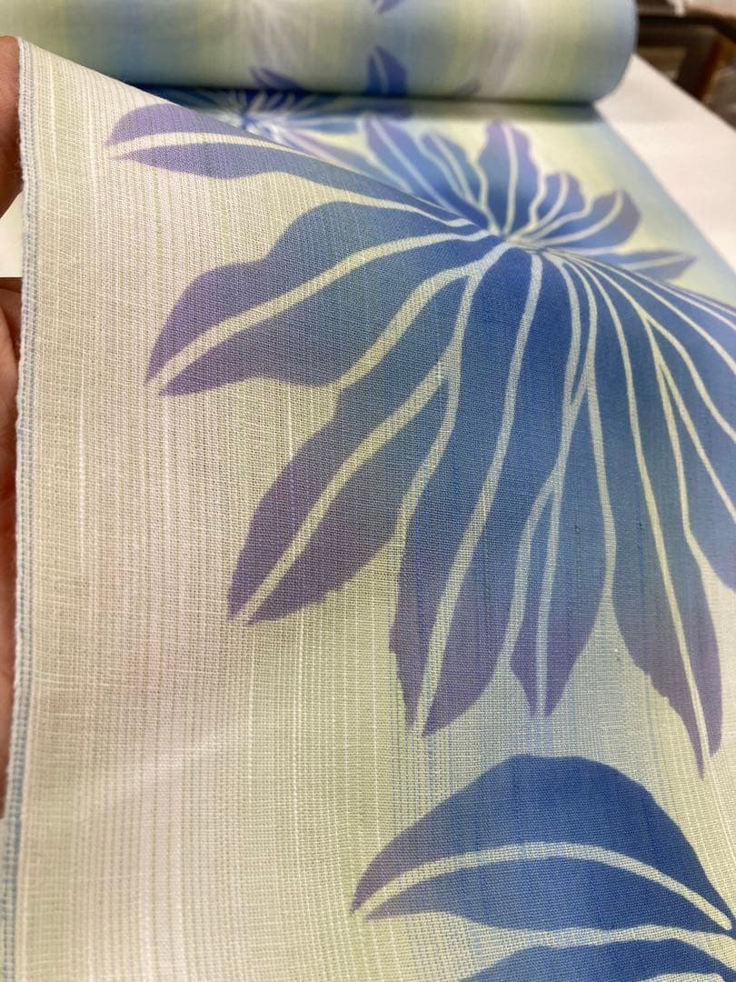 美品の新品未使用　伊勢型紙の浴衣反物　⭐︎写真追加しました